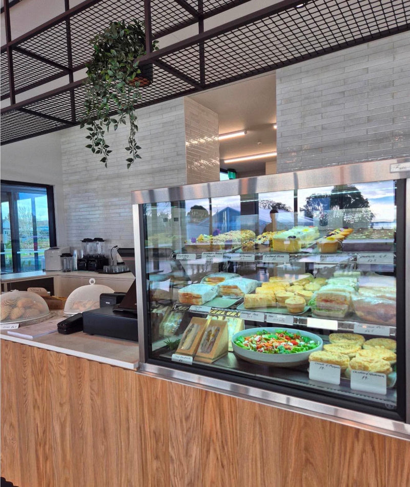Harbourside bistro dining at The Links Ōmokoroa, Bay of Plenty